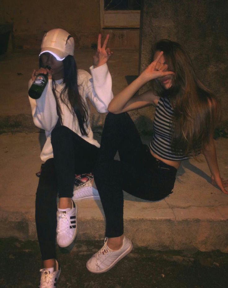 Adidas best hotsell friends tumblr