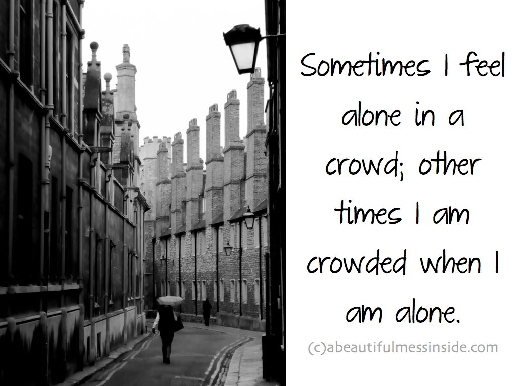 Alone перевод. I feel Alone. I feel Alone перевод. Creolastan feel Alone.